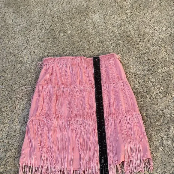 💖 Barbiecore fringe skirt moment 💖 - Picture 3 of 8